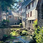 Casa vacanze Monschau-auszeit: Historisch Wohnen Direkt Am Bach *