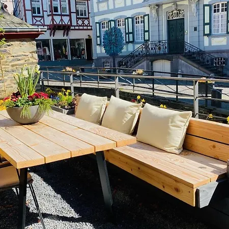 Monschau-auszeit: Historisch Wohnen Direkt Am Bach Tatil Evi *