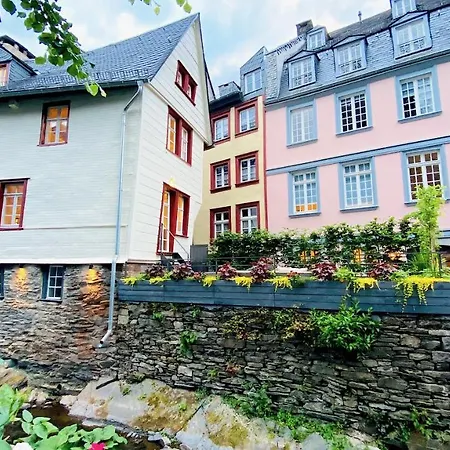 בית נופש Monschau-auszeit: Historisch Wohnen Direkt Am Bach