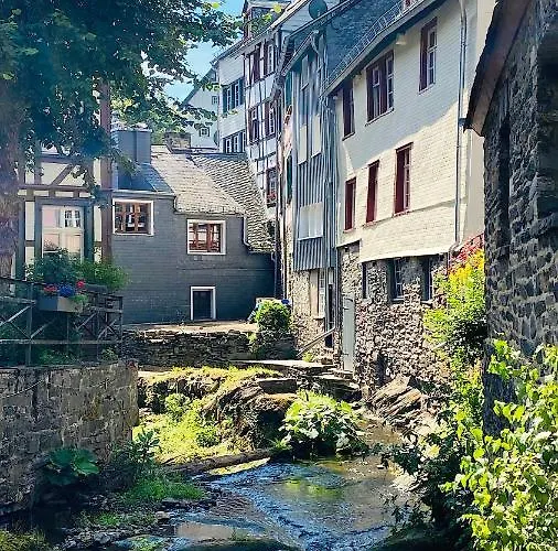 Vakantiehuis Monschau-auszeit: Historisch Wohnen Direkt Am Bach *