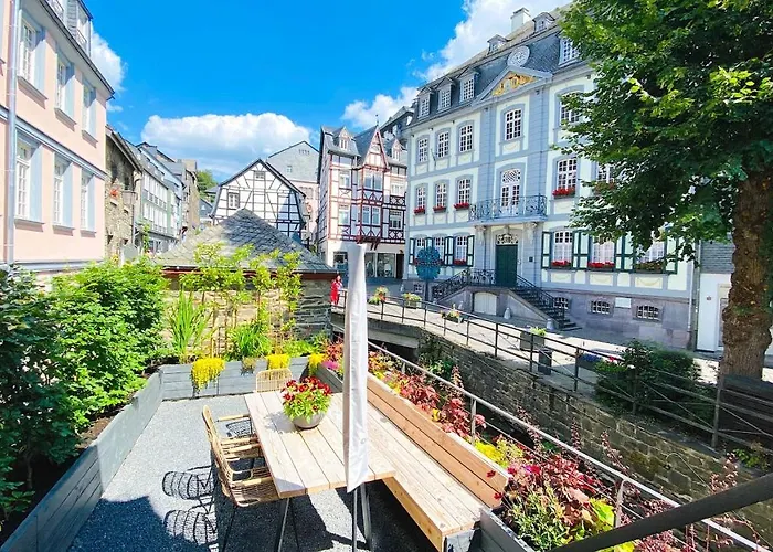 Vakantiehuis Monschau-auszeit: Historisch Wohnen Direkt Am Bach